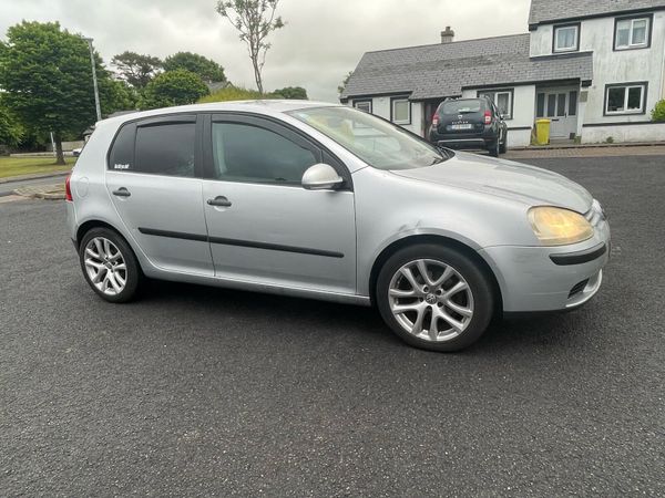 Volkswagen Golf Hatchback, Petrol, 2005, Silver