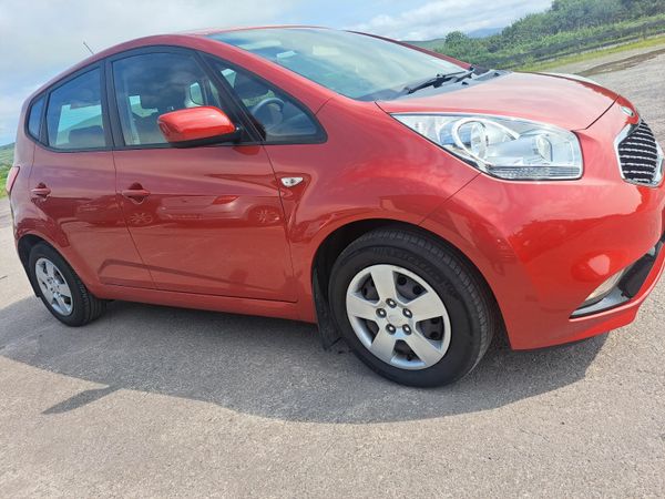 Kia Venga MPV, Petrol, 2019, Red