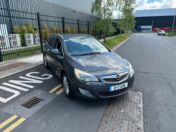 Opel Astra MPV, Diesel, 2012, Grey