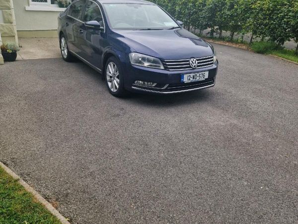 Volkswagen Passat Saloon, Diesel, 2012, Blue