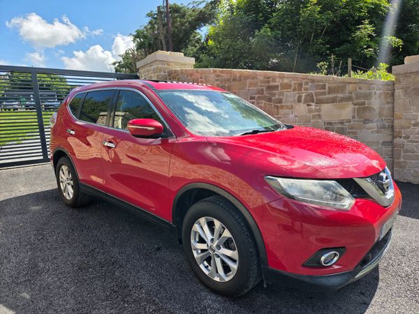 Nissan X-Trail SUV, Diesel, 2017, Red
