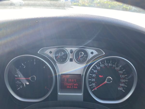 Ford Focus Hatchback, Diesel, 2010, Silver