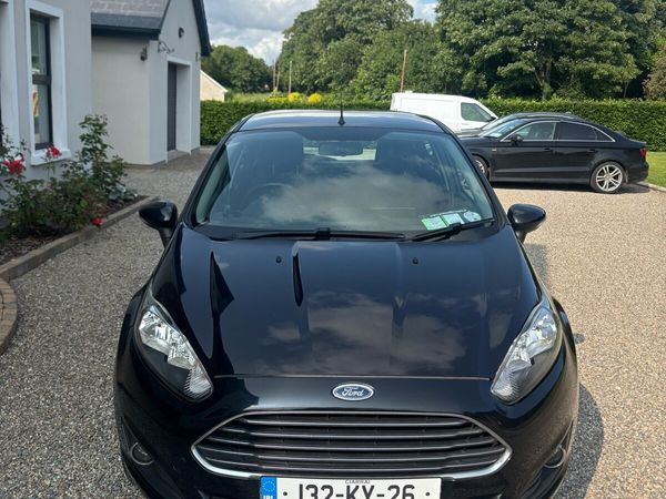 Ford Fiesta Hatchback, Petrol, 2013, Black