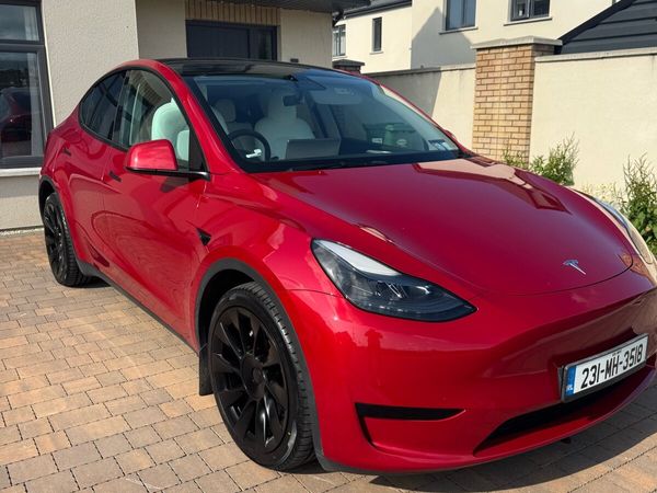 Tesla Model Y MPV, Electric, 2023, Red