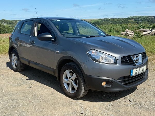 Nissan Qashqai Hatchback, Diesel, 2012, Grey