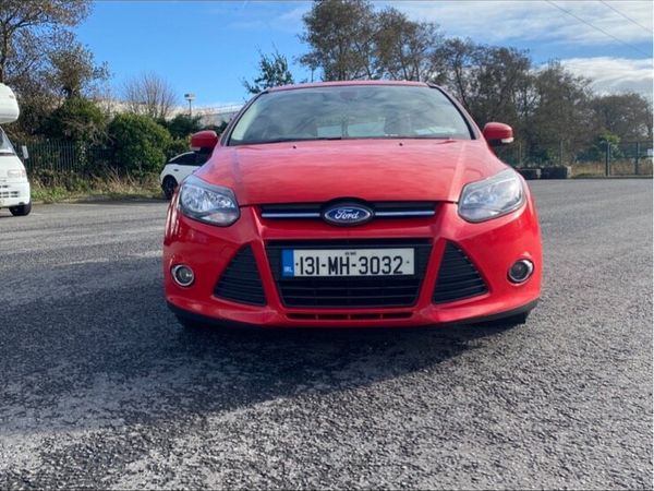 Ford Focus Hatchback, Diesel, 2013, Red