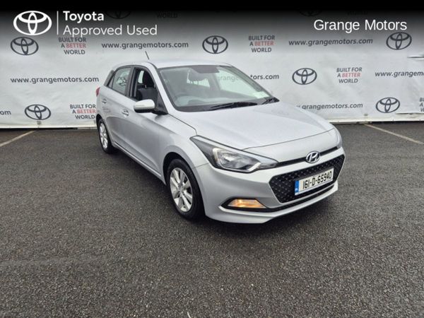 Hyundai i20 Hatchback, Petrol, 2016, Silver