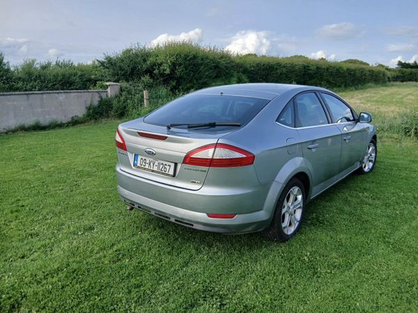 Ford Mondeo Hatchback, Diesel, 2009, Silver