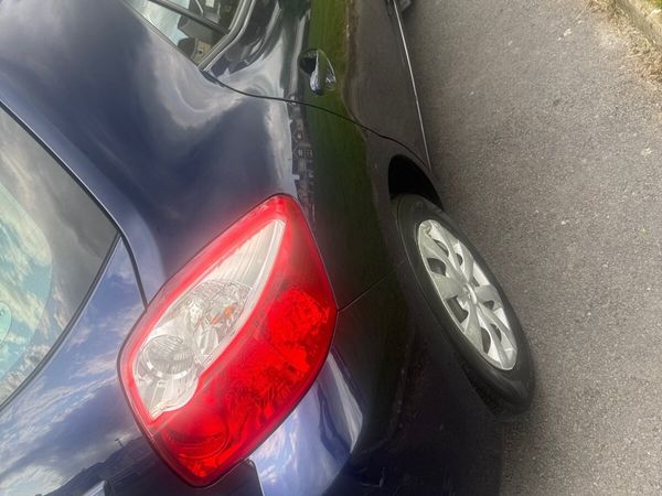 Toyota Auris Hatchback, Diesel, 2010, Blue