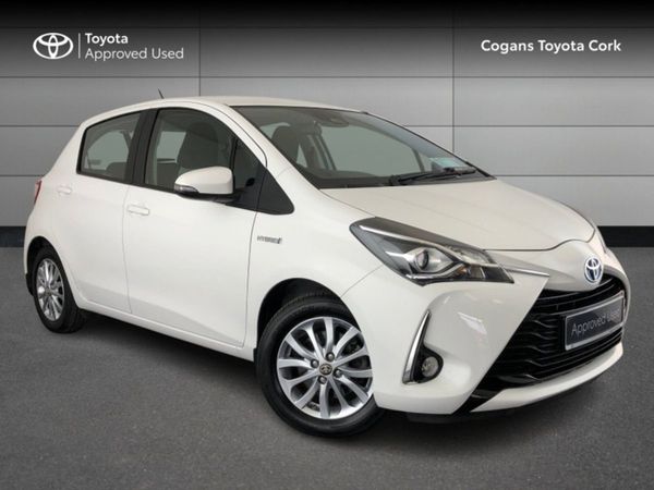 Toyota Yaris Hatchback, Hybrid, 2017, White