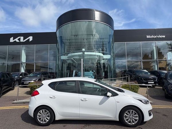 Kia Ceed Hatchback, Diesel, 2017, White