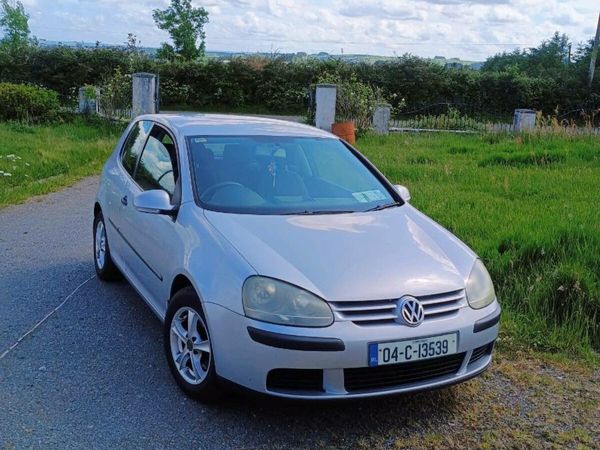 Volkswagen Golf Hatchback, Petrol, 2004, Silver