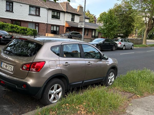 Nissan Qashqai Hatchback, Petrol, 2007, Brown