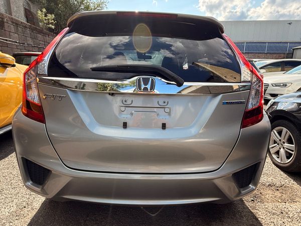 Honda Fit Hatchback, Petrol Hybrid, 2016, Silver