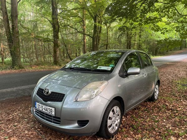 Toyota Yaris Hatchback, Petrol, 2007, Silver