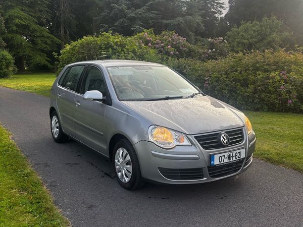 Volkswagen Polo Hatchback, Petrol, 2007, Silver