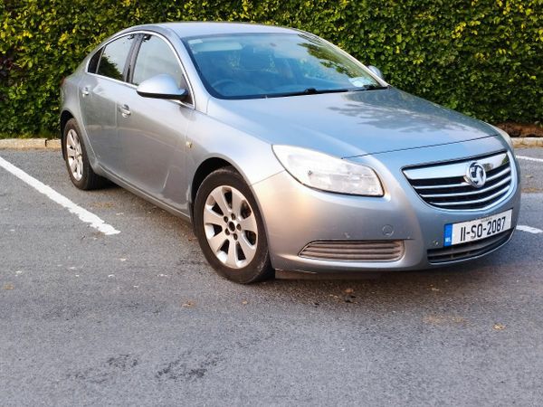 Vauxhall Insignia Hatchback, Diesel, 2011, Silver