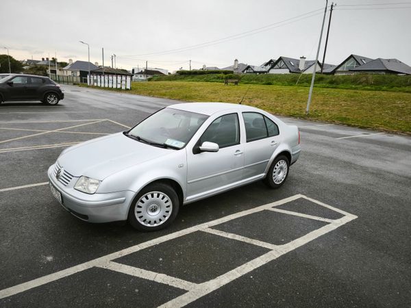 Volkswagen Bora Saloon, Petrol, 2005, Silver