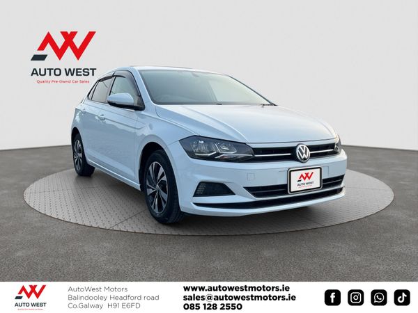 Volkswagen Polo Hatchback, Petrol, 2018, White