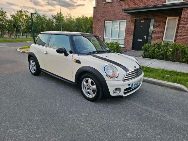 Mini Cooper Hatchback, Diesel, 2010, White