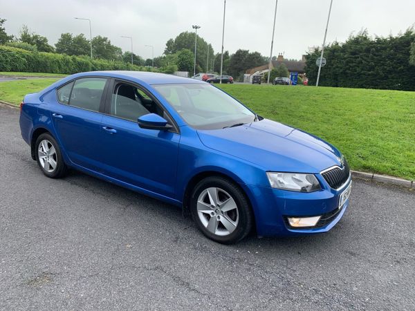 Skoda Octavia Saloon, Diesel, 2015, Blue