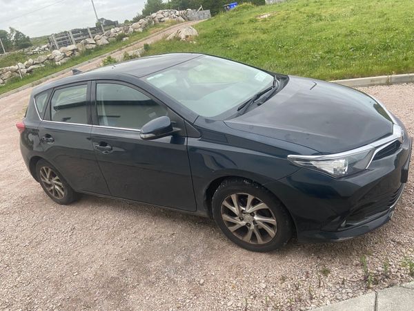 Toyota Auris Hatchback, Diesel, 2016, Grey