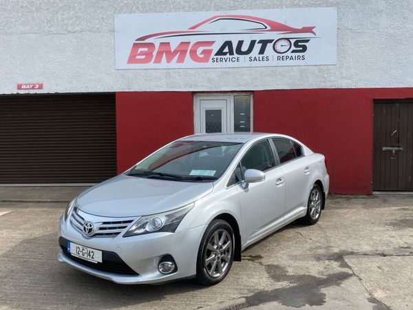 Toyota Avensis Saloon, Diesel, 2012, Silver