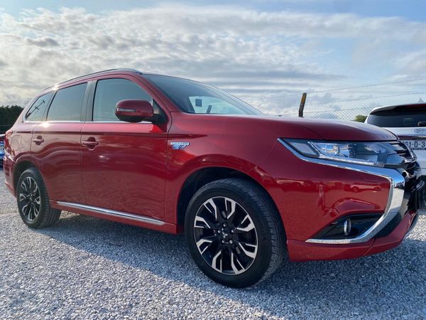 Mitsubishi Outlander SUV, Petrol Plug-in Hybrid, 2016, Red