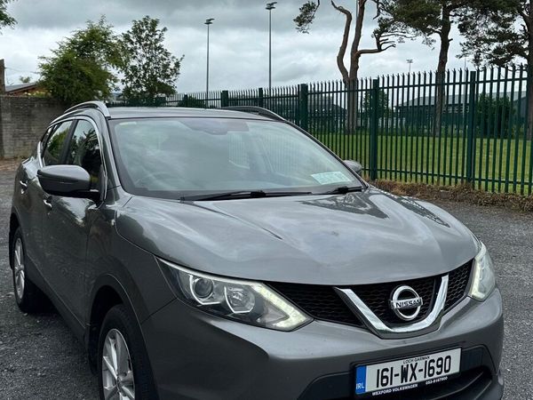 Nissan Qashqai Hatchback, Diesel, 2016, Grey
