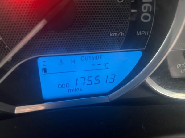 Toyota Auris Hatchback, Diesel, 2014, Black