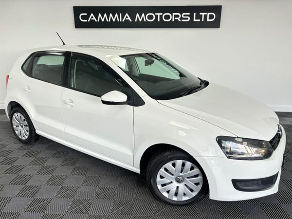 Volkswagen Polo Hatchback, Petrol, 2014, White