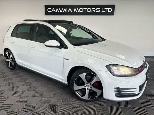 Volkswagen Golf Hatchback, Petrol, 2014, White