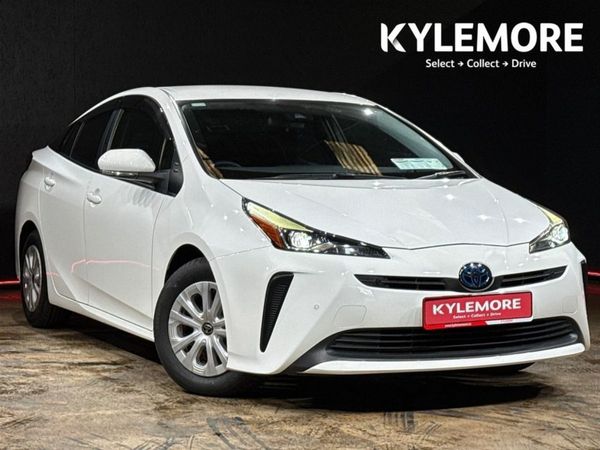 Toyota Prius Hatchback, Hybrid, 2022, White