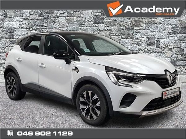 Renault Captur Hatchback, Petrol, 2022, White
