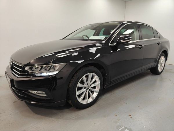 Volkswagen Passat Saloon, Diesel, 2022, Black