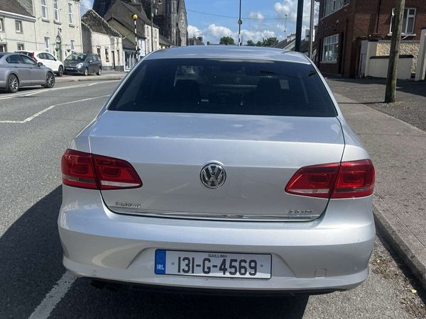 Volkswagen Passat Saloon, Diesel, 2013, Silver
