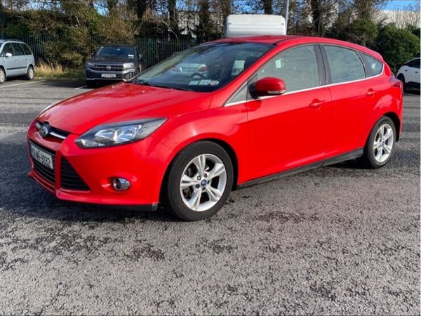 Ford Focus Hatchback, Diesel, 2013, Red