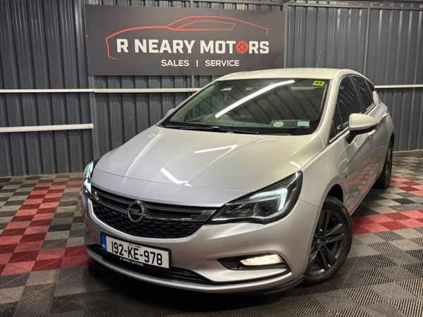 Opel Astra Hatchback, Petrol, 2019, Grey