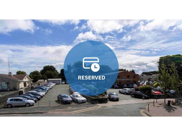 Volkswagen Golf Hatchback, Petrol, 2010, Black
