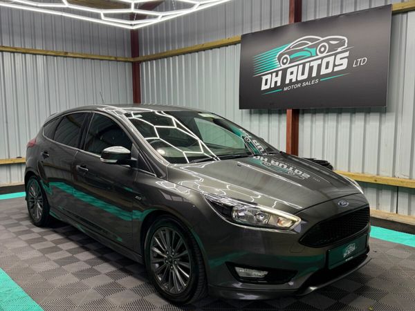 Ford Focus Hatchback, Petrol, 2018, Grey