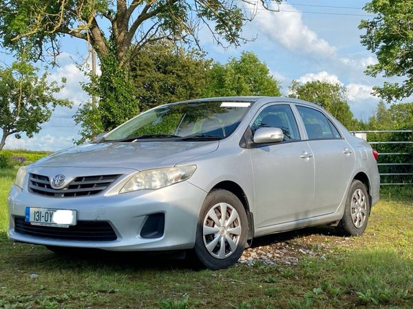Toyota Corolla Saloon, Diesel, 2013, Silver