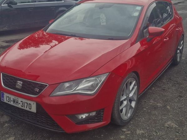 SEAT Leon Hatchback, Diesel, 2013, Red