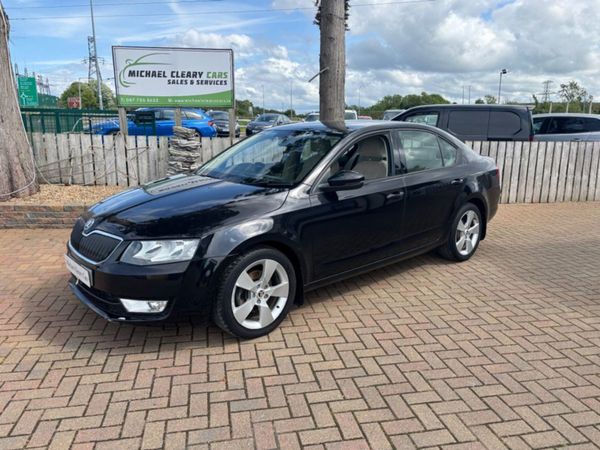 Skoda Octavia Hatchback, Diesel, 2013, Black