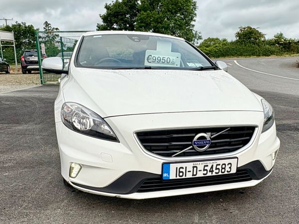 Volvo V40 Hatchback, Diesel, 2016, White