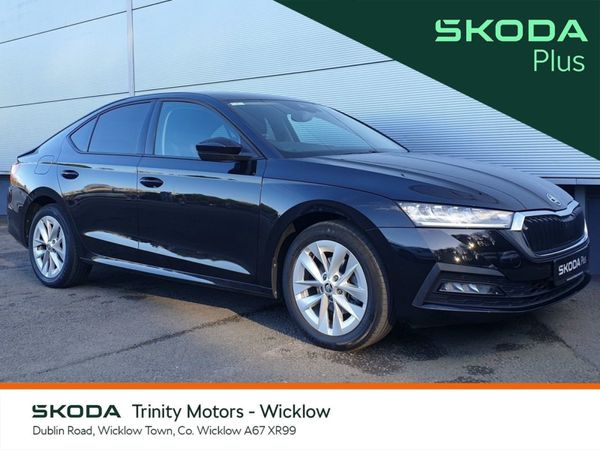 Skoda Octavia Saloon, Petrol, 2023, Black