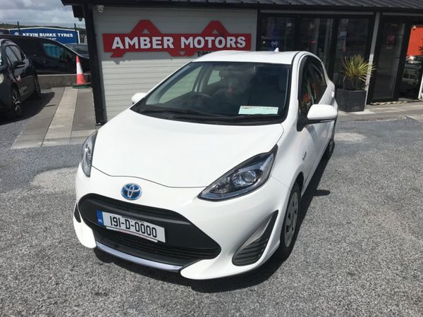 Toyota Aqua Hatchback, Petrol Hybrid, 2019, White