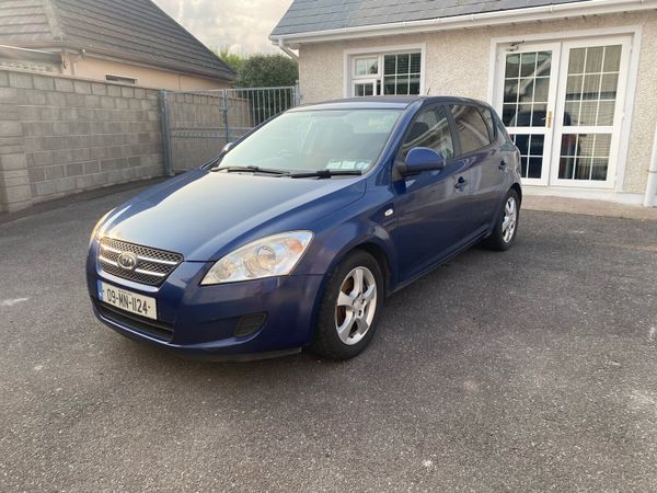 Kia Ceed Hatchback, Diesel, 2009, Blue