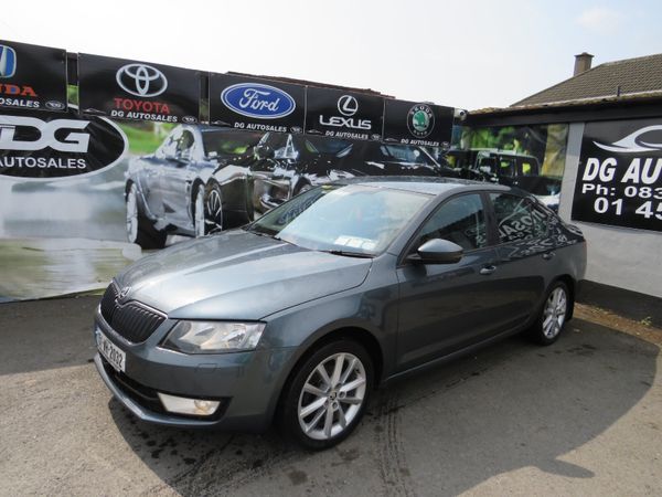 Skoda Octavia Hatchback, Diesel, 2015, Grey