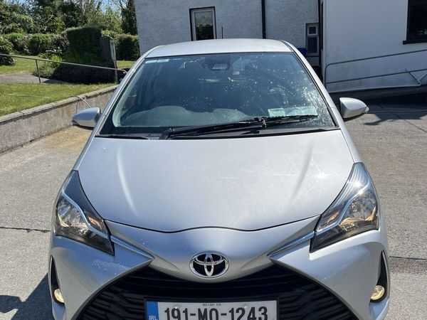 Toyota Yaris MPV, Petrol, 2019, Grey