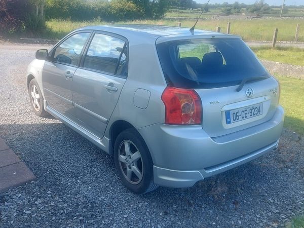 Toyota Corolla Hatchback, Diesel, 2006, Silver